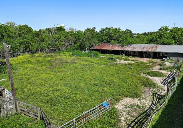 Homes for sale in Stowell, TX | 406 Main St, Stowell, TX 77661 | MLS# 2144322