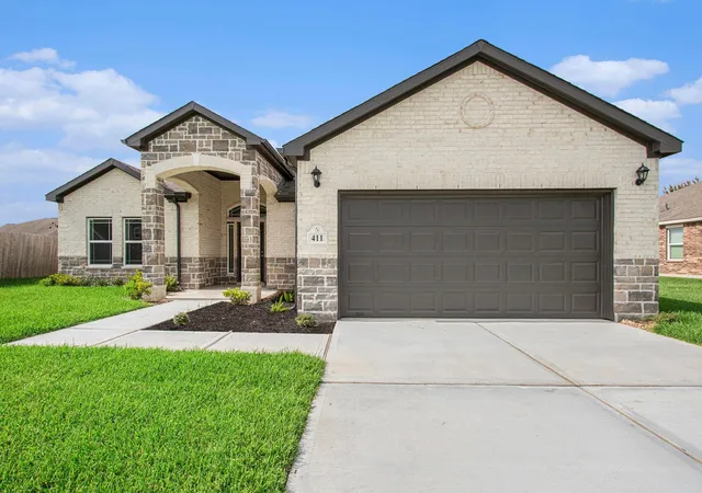 Homes for sale in West Columbia, TX | 411 Wellshire Dr, West Columbia, TX 77486 | MLS# 94255130