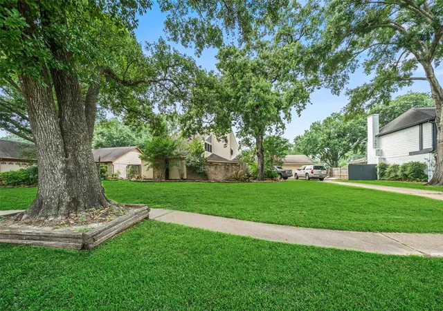 2nd image of 16510 De Lozier St, Jersey Village, TX 77040 | MLS# 34862071
