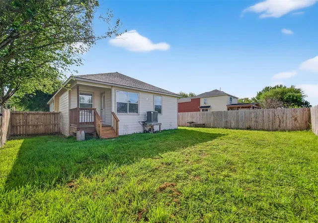 32nd image of 17111 Loch Raven Ln, Houston, TX 77060 | MLS# 30218971