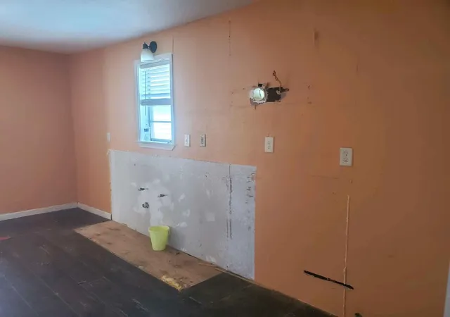 Listing Photo 4 - Condo for sale in building located at 511 43rd St, Galveston, TX 77550