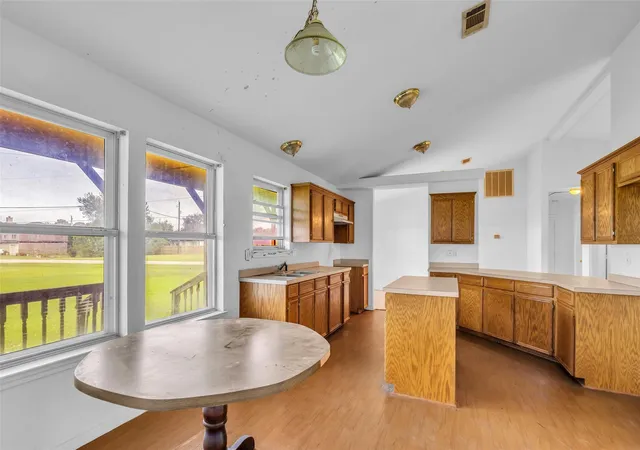 Photo 3 of Single family home for sale at 831 Easy St, La Porte, TX 77571 | MLS# 68221509 | Listing updated on 2026-10-02