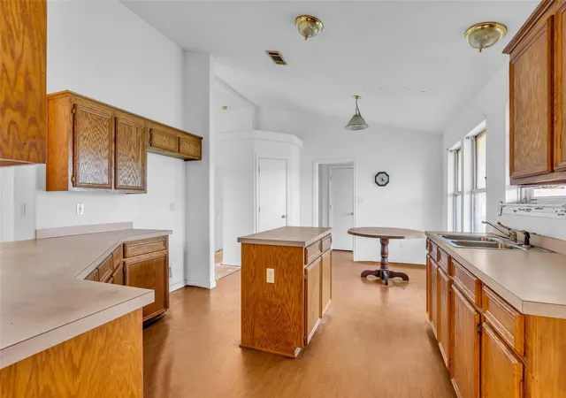 Photo 4 of Single family home for sale at 831 Easy St, La Porte, TX 77571 | MLS# 68221509 | Listing updated on 2026-10-02