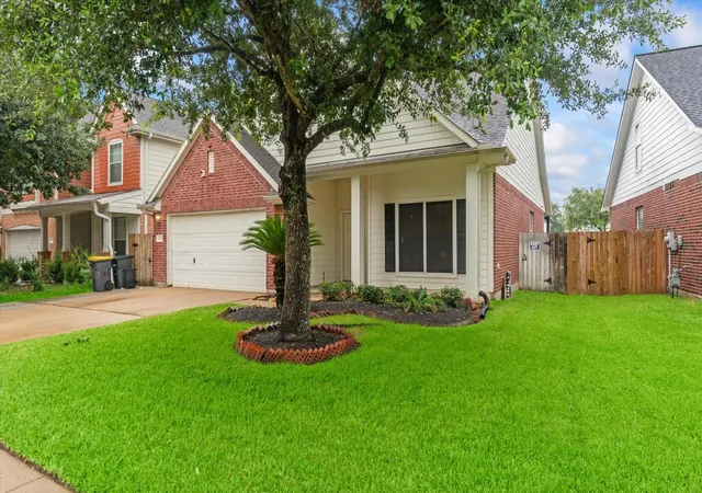 Photo 3 of Single family home for sale at 4931 Trailing Clover Ct, Houston, TX 77084 | MLS# 79031820 | Listing updated on 2026-09-20
