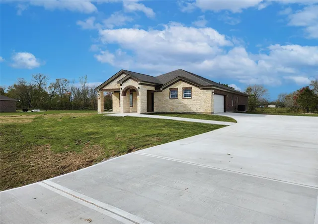 3rd image of 345 County Rd 6242, Dayton, TX 77535 | MLS# 10941009