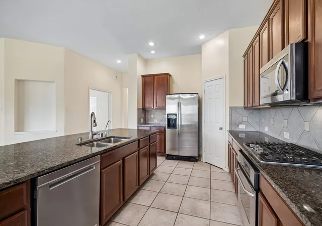 4th image of 18410 Memorial Springs Pass, Tomball, TX 77375 | MLS# 69198436
