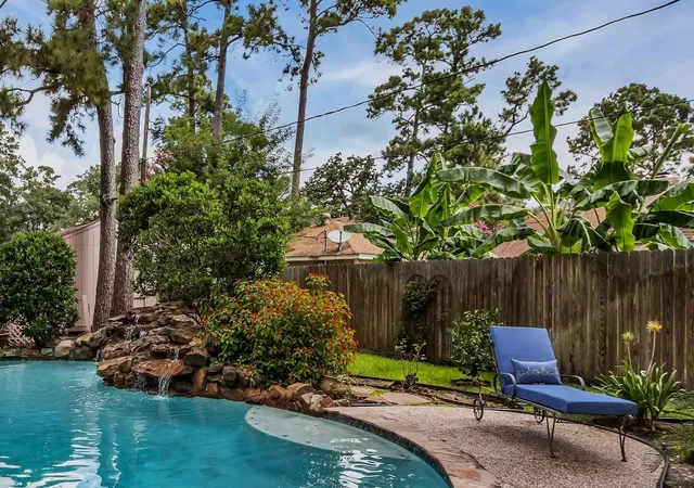 Photo 3 of Single family home for sale at 15018 Rose Cottage Dr, Houston, TX 77069 | MLS# 49694557 | Listing updated on 2026-08-31