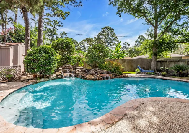 Photo 3 of Single family home for sale at 15018 Rose Cottage Dr, Houston, TX 77069 | MLS# 49694557 | Listing updated on 2026-08-31