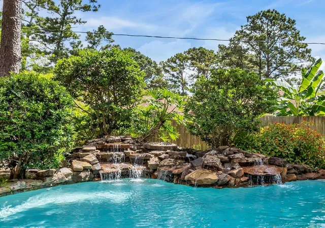Photo 4 of Single family home for sale at 15018 Rose Cottage Dr, Houston, TX 77069 | MLS# 49694557 | Listing updated on 2026-08-31