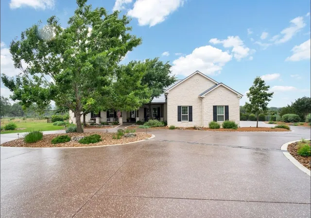 Photo 4 of Single family home for sale at 769 Pacific Pl, Spring Branch, TX 78070 | MLS# 29436258 | Listing updated on 2026-08-31