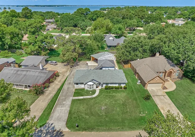 2nd image of 9749 E Shore Dr, Willis, TX 77318 | MLS# 88500053