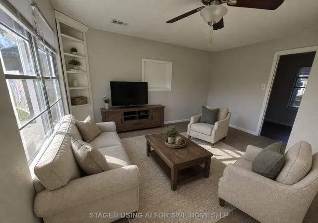 Photo 3 of Single family home for sale at 5 Lanes End St, Baytown, TX 77520 | MLS# 14335798 | Listing updated on 2026-08-29