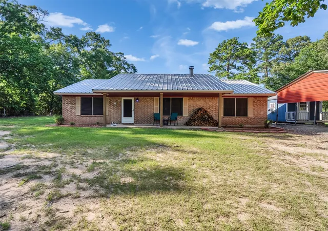 Photo 2 of Single family home for sale at 45 County Rd 2219, Cleveland, TX 77327 | MLS# 76412298 | Listing updated on 2026-08-28