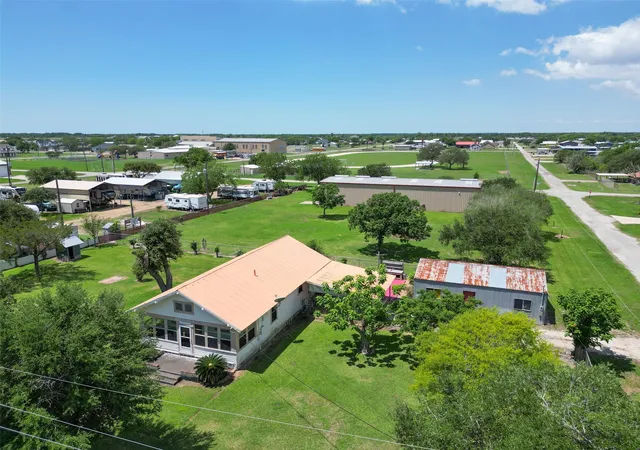 Photo 2 of Single family home for sale at 422 Caney St, Matagorda, TX 77457 | MLS# 9947925 | Listing updated on 2026-06-16