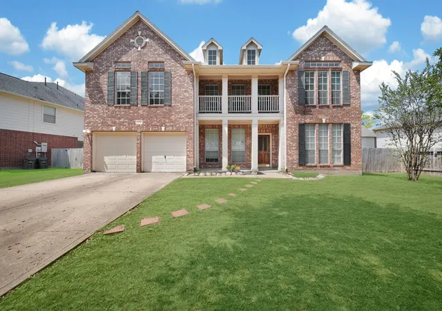 Photo 1 of Single family home for sale at 10822 Trail Ridge Dr, Houston, TX 77064 | MLS# 58954238 | Listing updated on 2026-09-21