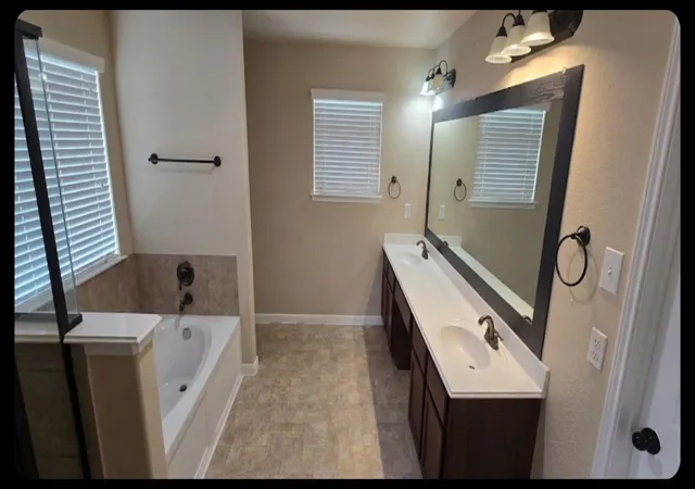 5th image of 2611 Lexington Park Dr, Spring, TX 77373 | MLS# 23538360