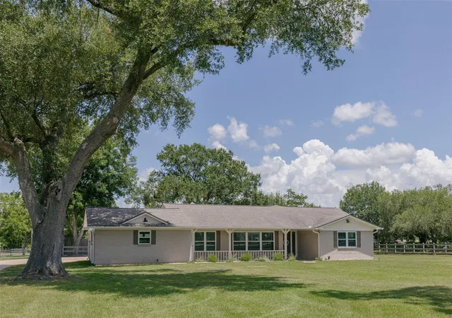 Photo 1 of Sale Pending at 17318 Penick Rd, Waller, TX 77484 | MLS# 92190331 | Listing updated on 2026-09-14
