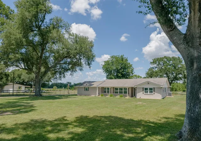 Photo 2 of Sale Pending at 17318 Penick Rd, Waller, TX 77484 | MLS# 92190331 | Listing updated on 2026-09-14