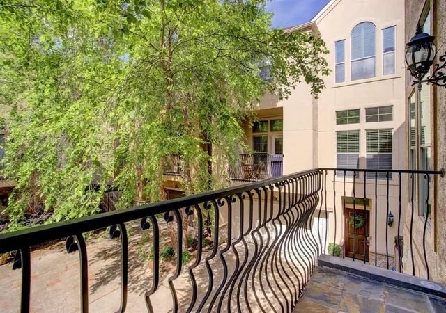 25th image of 232 Knox St #B, Houston, TX 77007 | MLS# 38495972