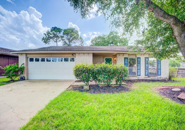 Photo 1 of Single family home for sale at 3023 Quail Valley E Dr, Missouri City, TX 77489 | MLS# 40763775 | Listing updated on 2026-07-04
