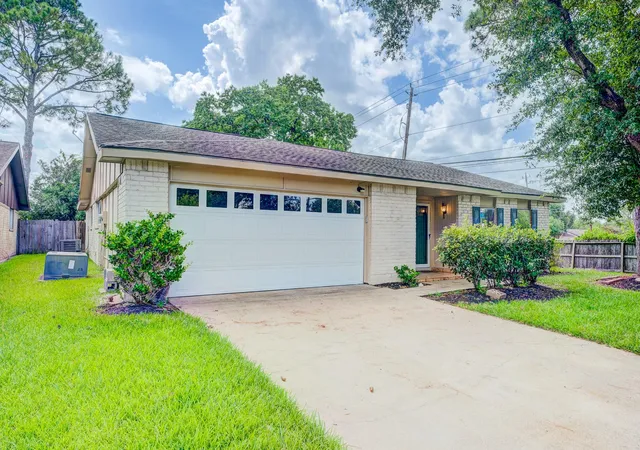 Photo 2 of Single family home for sale at 3023 Quail Valley E Dr, Missouri City, TX 77489 | MLS# 40763775 | Listing updated on 2026-07-04