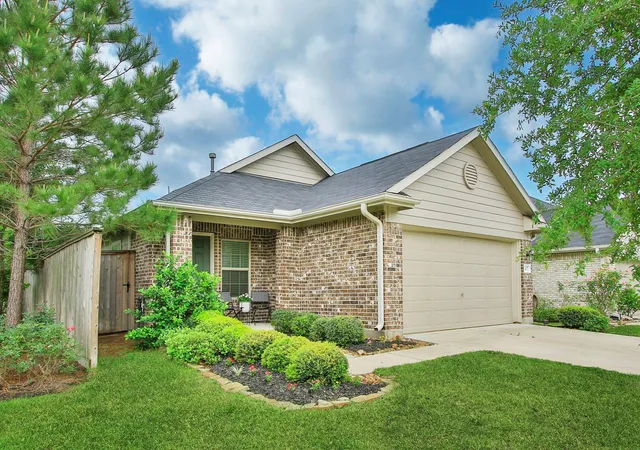 Homes for sale in Pinehurst, TX | 1307 Winding Willow Dr, Pinehurst, TX 77362 | MLS# 98275211