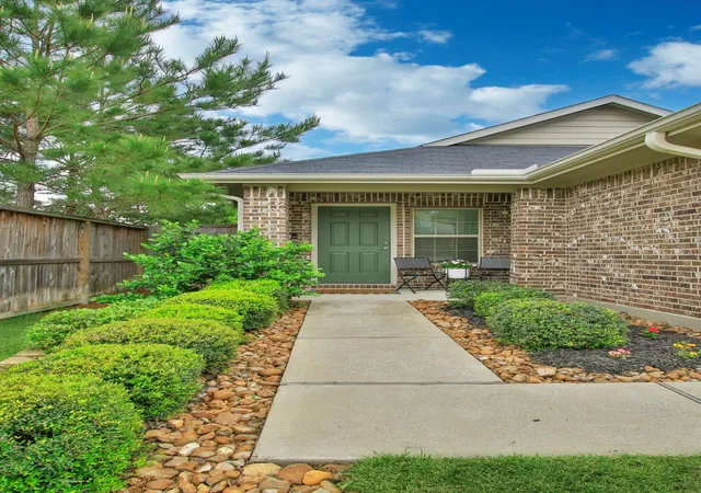 Homes for sale in Pinehurst, TX | 1307 Winding Willow Dr, Pinehurst, TX 77362 | MLS# 98275211