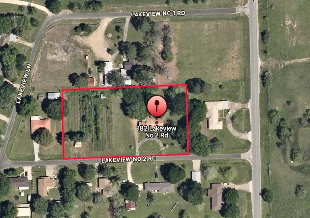 27th image of 182 Lakeview 2 Rd, El Campo, TX 77437 | MLS# 95536116