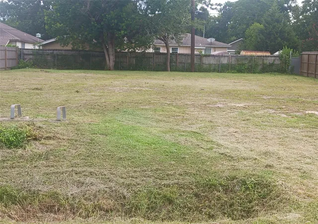 Photo 3 of Land for sale at 6217 Willow Dale St, Houston, TX 77087 | MLS# 74098768 | Listing updated on 2026-08-31