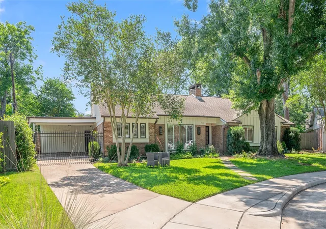 2nd image of 7815 Fairdale Ln, Houston, TX 77063 | MLS# 40069836