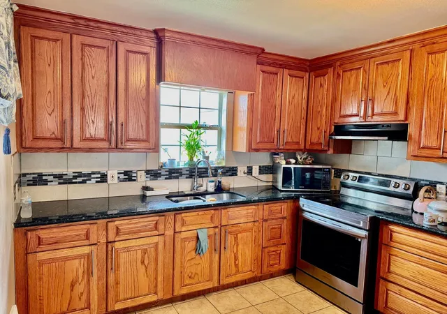 4th image of 4511 Majestic St, Houston, TX 77026 | MLS# 40614702