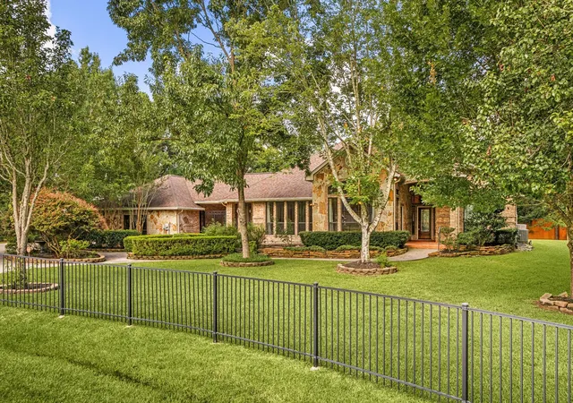 2nd image of 28618 Benders Crossing Dr, Spring, TX 77386 | MLS# 39788370