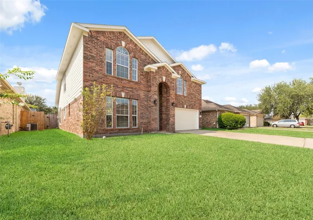 Photo 3 of Single family home for sale at 18119 Emerybrook Ct, Richmond, TX 77407 | MLS# 70360430 | Listing updated on 2026-09-19