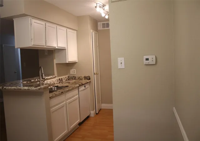 4th image of 2120 El Paseo St #2810, Houston, TX 77054 | MLS# 48215245