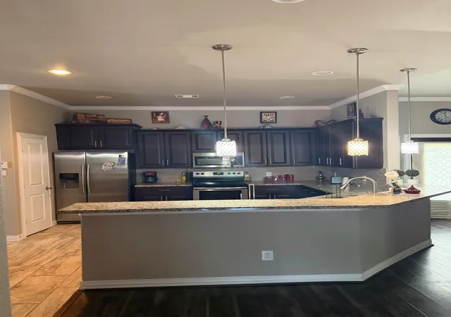 Photo 3 of Single family home for sale at 8150 Sharondale Dr, Houston, TX 77033 | MLS# 54225368 | Listing updated on 2026-09-22
