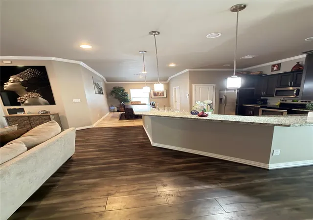 Photo 4 of Single family home for sale at 8150 Sharondale Dr, Houston, TX 77033 | MLS# 54225368 | Listing updated on 2026-09-22