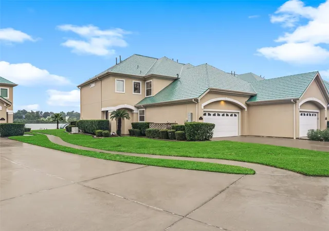 Photo 3 of Townhouse for sale at 147 W Palm Blvd, Montgomery, TX 77356 | MLS# 82498825 | Listing updated on 2026-09-01