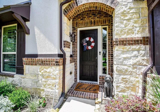 Photo 2 of Sale Pending at 4827 Legend Crk Dr, Fulshear, TX 77441 | MLS# 91240477 | Listing updated on 2026-08-31
