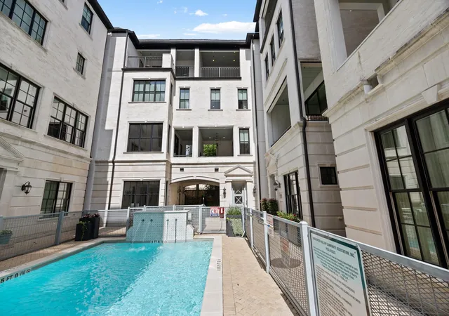 Photo 3 of Townhouse for sale at 1270 Wood Holw Dr, Houston, TX 77057 | MLS# 81296723 | Listing updated on 2026-07-23