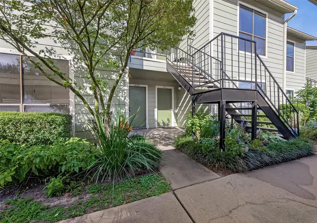 Photo 3 of Condo for sale at 14777 Wunderlich Dr #409, Houston, TX 77069 | MLS# 25930321 | Listing updated on 2026-08-21