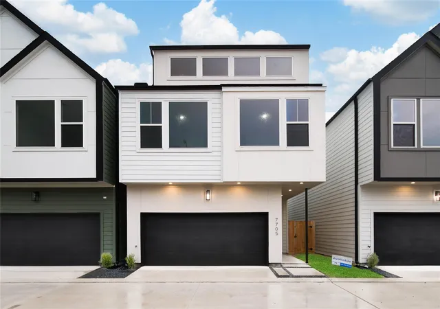 1st image of 7705 Inwood Grove Ln, Houston, TX 77088 | MLS# 40354676