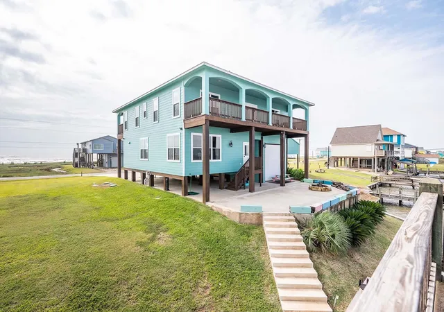 Homes for sale in Sargent, TX | 839 County Road 230, Sargent, TX 77414 | MLS# 74205287
