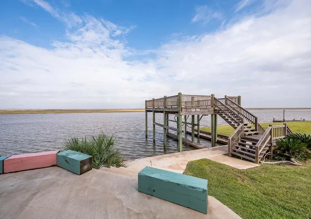 Homes for sale in Sargent, TX | 839 County Road 230, Sargent, TX 77414 | MLS# 74205287