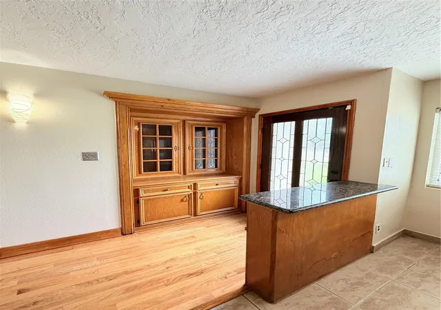 4th image of 10319 Dunvegan Wy, Houston, TX 77013 | MLS# 5473931