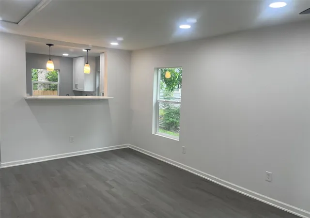 3rd image of 1072 Conklin St, Houston, TX 77088 | MLS# 16676126