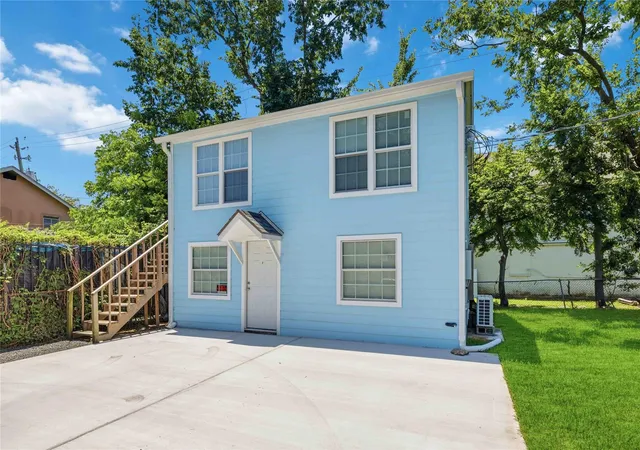 Photo 3 of Multi family home for sale at 626 Henke St #A, Houston, TX 77020 | MLS# 16027882 | Listing updated on 2026-07-08