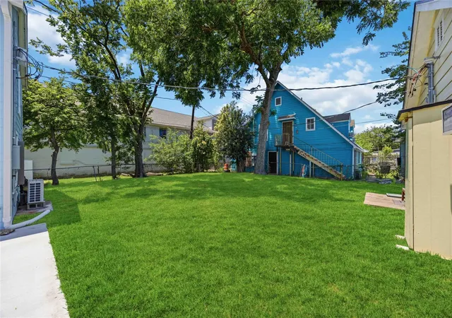 Photo 3 of Multi family home for sale at 626 Henke St #A, Houston, TX 77020 | MLS# 16027882 | Listing updated on 2026-07-08