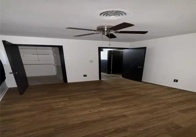 23rd image of 2009 Sandlewood Dr, Bay City, TX 77414 | MLS# 87117781