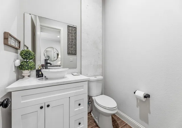Photo 4 of Single family home for sale at 25127 E Tara Plantation Dr E, Tomball, TX 77375 | MLS# 55690486 | Listing updated on 2026-10-05