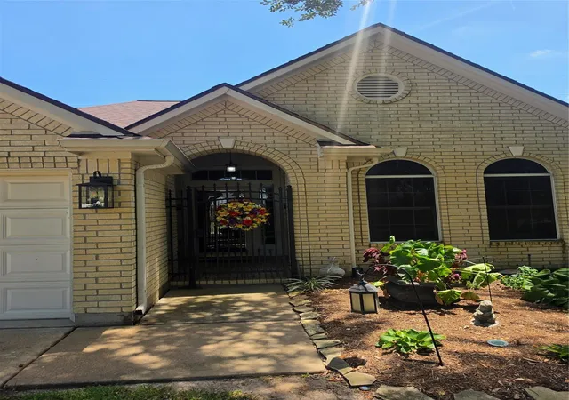Photo 3 of Single family home for sale at 11406 Desert Springs Cir, Houston, TX 77095 | MLS# 91492989 | Listing updated on 2026-08-20